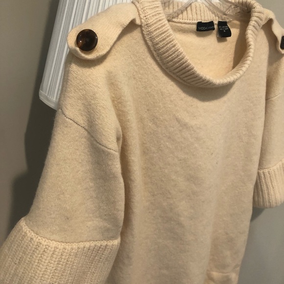 Moda International Wool Bell Sleeve Sweater - Picture 4 of 6